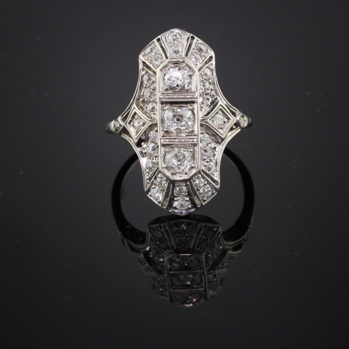 Antiker Diamantring Im Art-Deco-Stil, Weißer Rundschliff, Verlobungsring/Ehering Für Frauen, 925 Sterlingsilberring, Vintage-Ring von Rosewinejewel