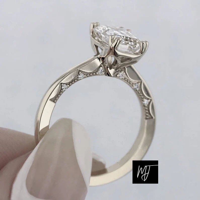 Diamantring Mit Smaragdschliff, Ehering, Jeden Gelegentlich Ring, Solitärring, Jubiläumsgeschenkring, Verlobungsring, Halo Vintage Look Ring von Rosewinejewel