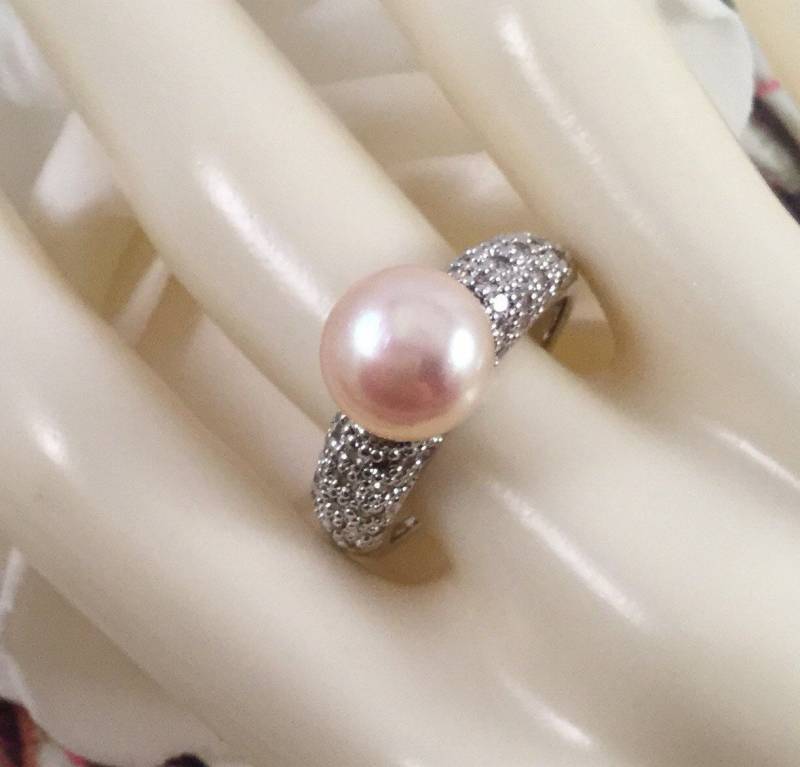 Art Deco Vintage Schmuck Perle Weißgold Ring Antik Größe R Art Deco Vintage Schmuck Perle Weißgold Ring Antik Größe R von Roseworthysvintage