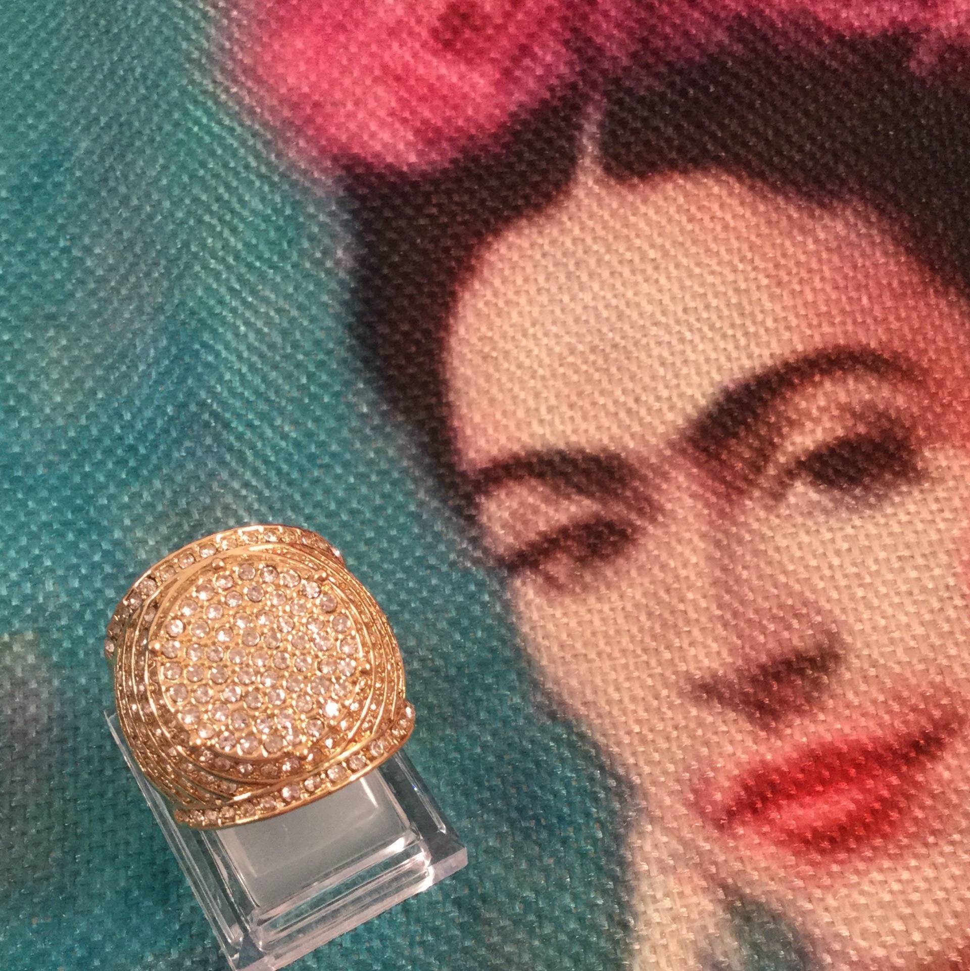 Vintage Retro Statement Runway Schmuck Sehr Große Gold Cocktail Antike Kunst Kleid Mittlere Ring Größe P von Roseworthysvintage