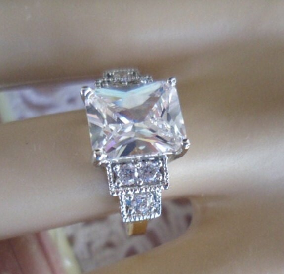 Vintage Schmuck Gelbgold Ring Mit Weißen Saphiren Antik Art Deco Kleid Großer Größe 9 Oder S Vintage Schmuck Gelbgold Ring Mit Weißen Saphiren Antik Art Deco Kleid Großer Größe 9 Oder S von Roseworthysvintage