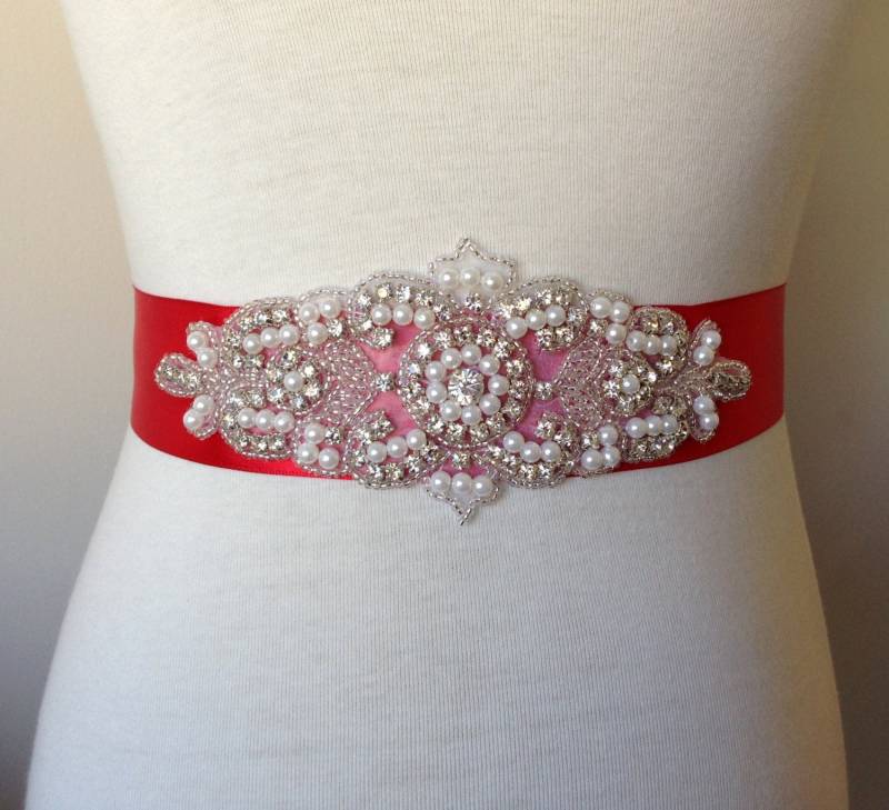 Rote Schärpe-Rote Gürtel-strass Schärpe-Braut Schärpe-Brautjungfer Schärpe-Hochzeit Schärpe-Abend Gürtel-Abend Schärpe-strass Perle von RoseybloomBoutique