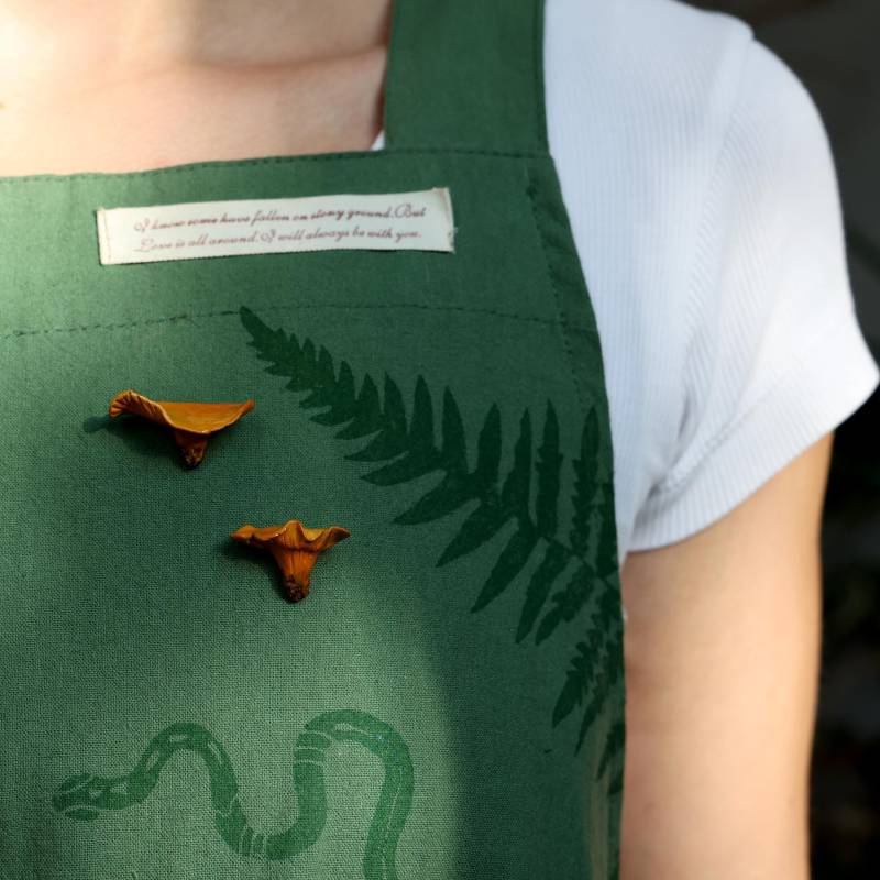 Pfifferling Pilz Brosche, Handgefertigte Wald Herbst Natur Schmuck, Geschenk Für Sie, Fairycore Jacke Accessoire Pfifferling Pilz Brosche, Handgefertigte Wald Herbst Natur Schmuck, Geschenk Für Sie, Fairycore Jacke Accessoire von Roslynka