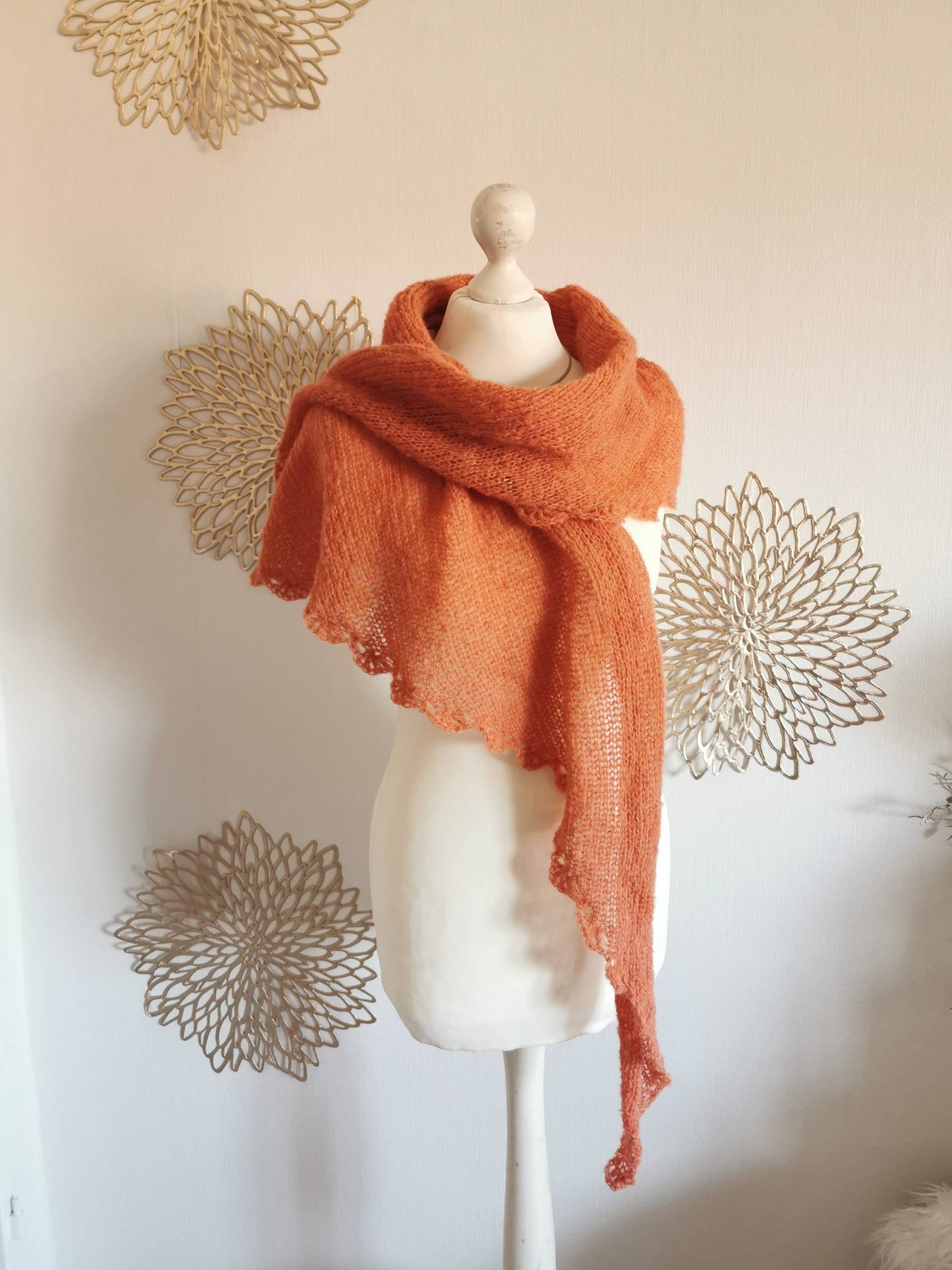 Alpaka Seide Dreieckstola Wolke, Damen Dreieckstücher, Frühlingsschal, Feine Strickstola, Gestricktes Dreieckstuch Große Farbauswahl von RosnicDesign