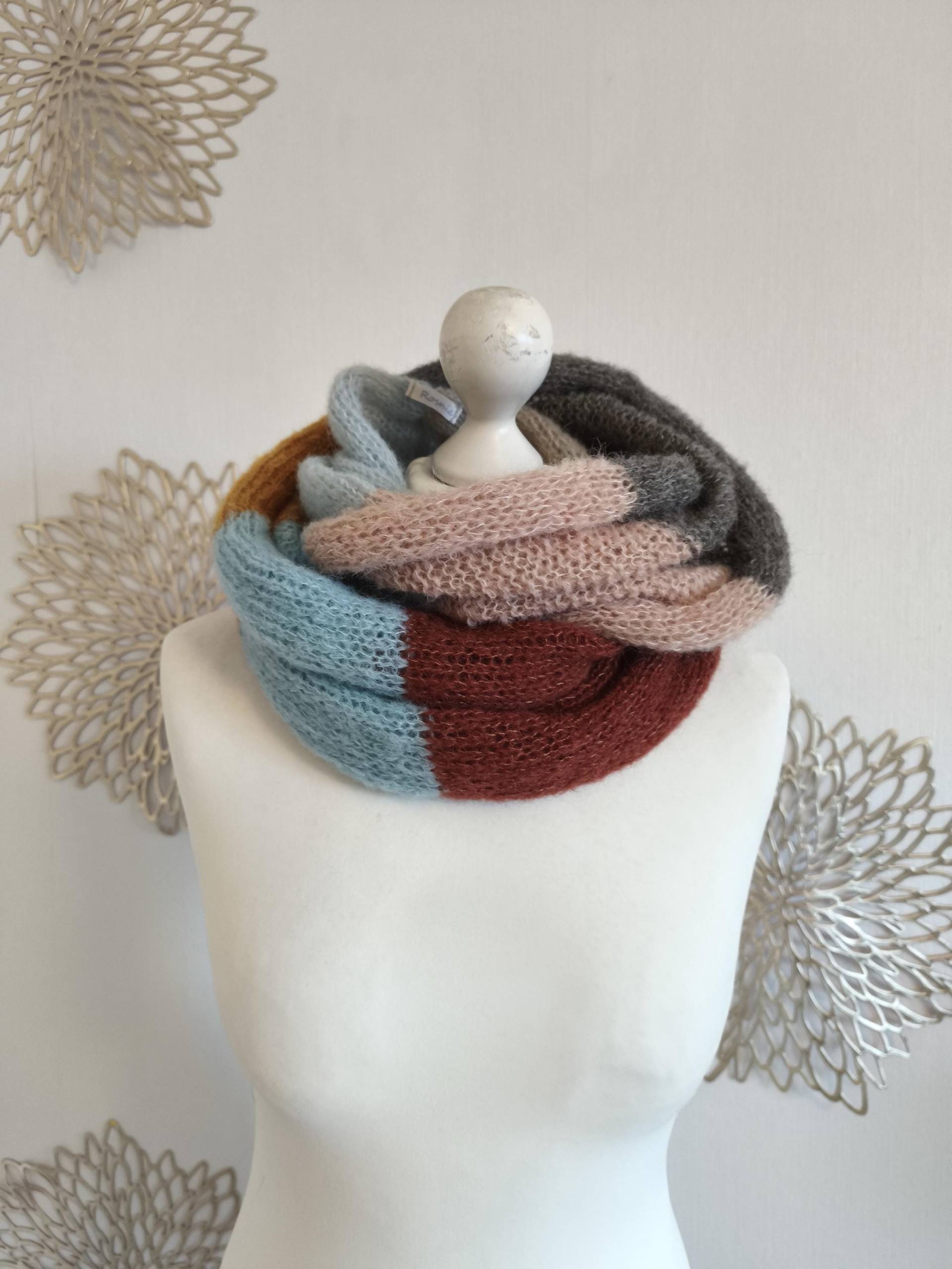 Alpaka Seide Loop Wolke Color Blocking, Loopschal, Gestrickter Loop, Feiner Strickloop Damen, Frühlings Schal Braun, Herbst Geschenk Beige von RosnicDesign