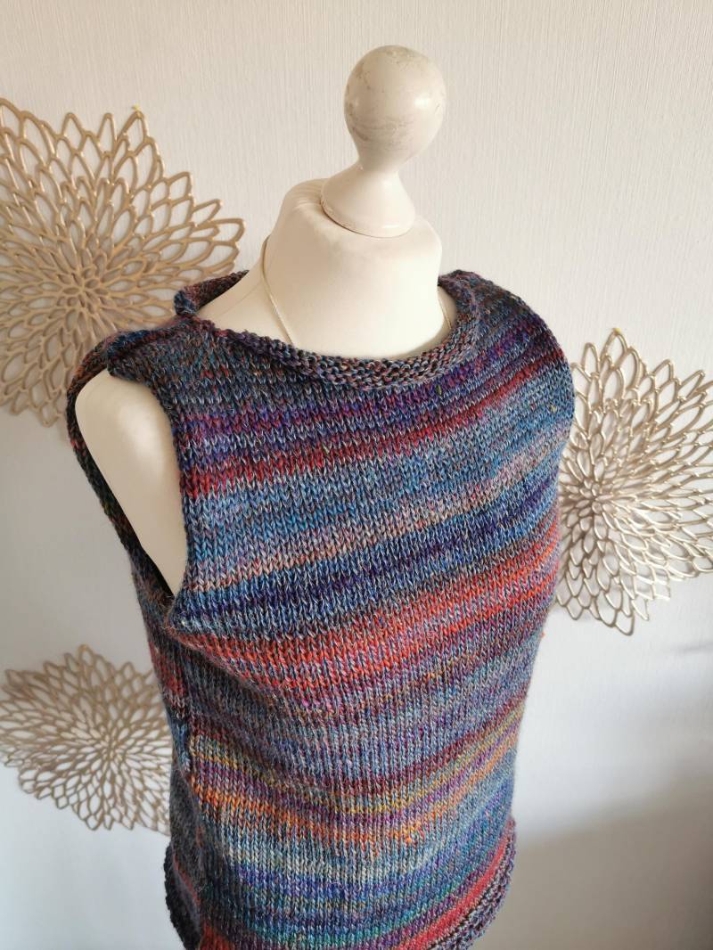 Bunter Strick Pullunder, Jeans Bunte Farben Stricktop M, Tank Top Damen Boho Strickpullover Blau, Ethno Shirt Frauen von RosnicDesign