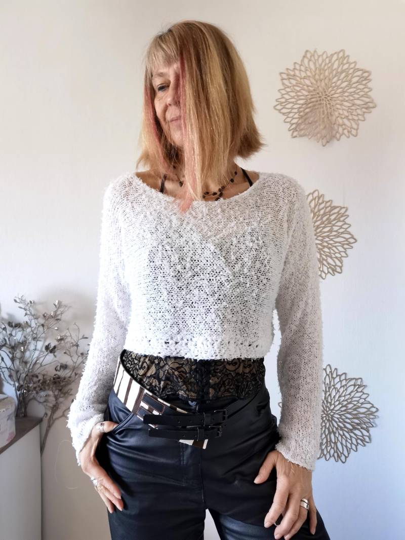 Cropped Pullover Damen Strickpullover M/L, Baumwollpullover Weiß, Strickpulli Boho Chic Lagenlook Outfit, Handgestrickter Kurzpullover von RosnicDesign