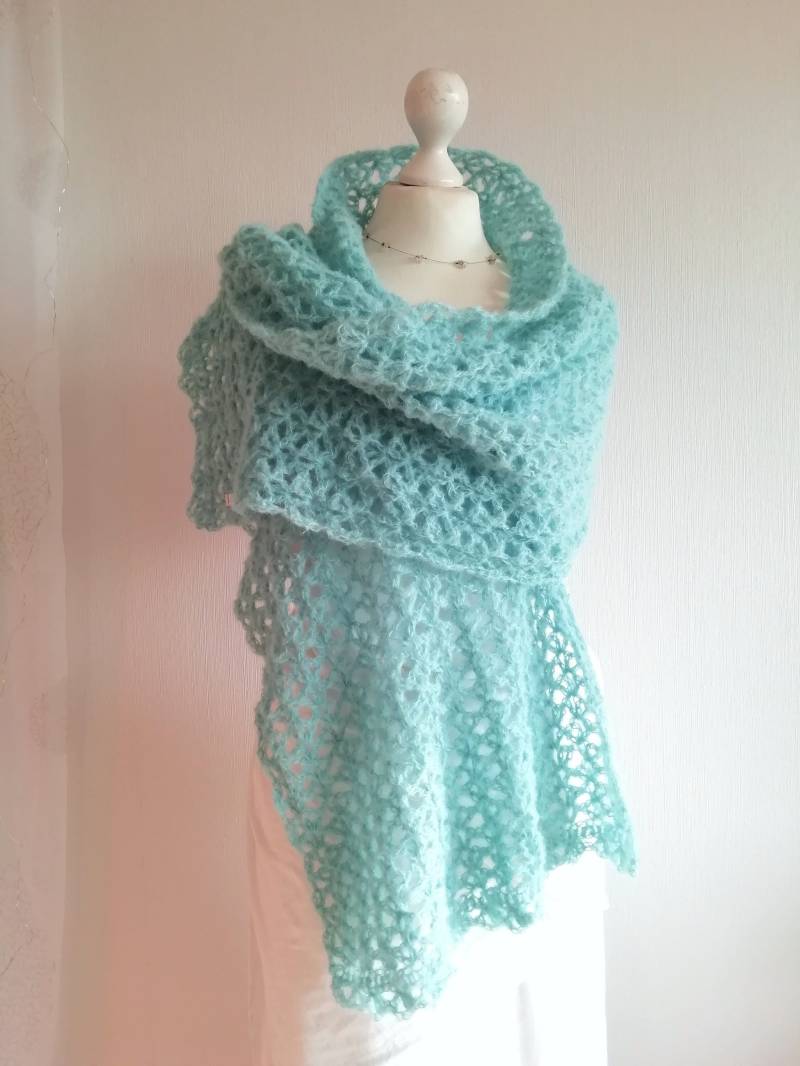 Gehäkelte Stola Alpaka, Brautstola in Hellblau Türkis, Damen Häkelstola, Strickstola, Gestrickte Tücher Aus Feiner Strickschal von RosnicDesign