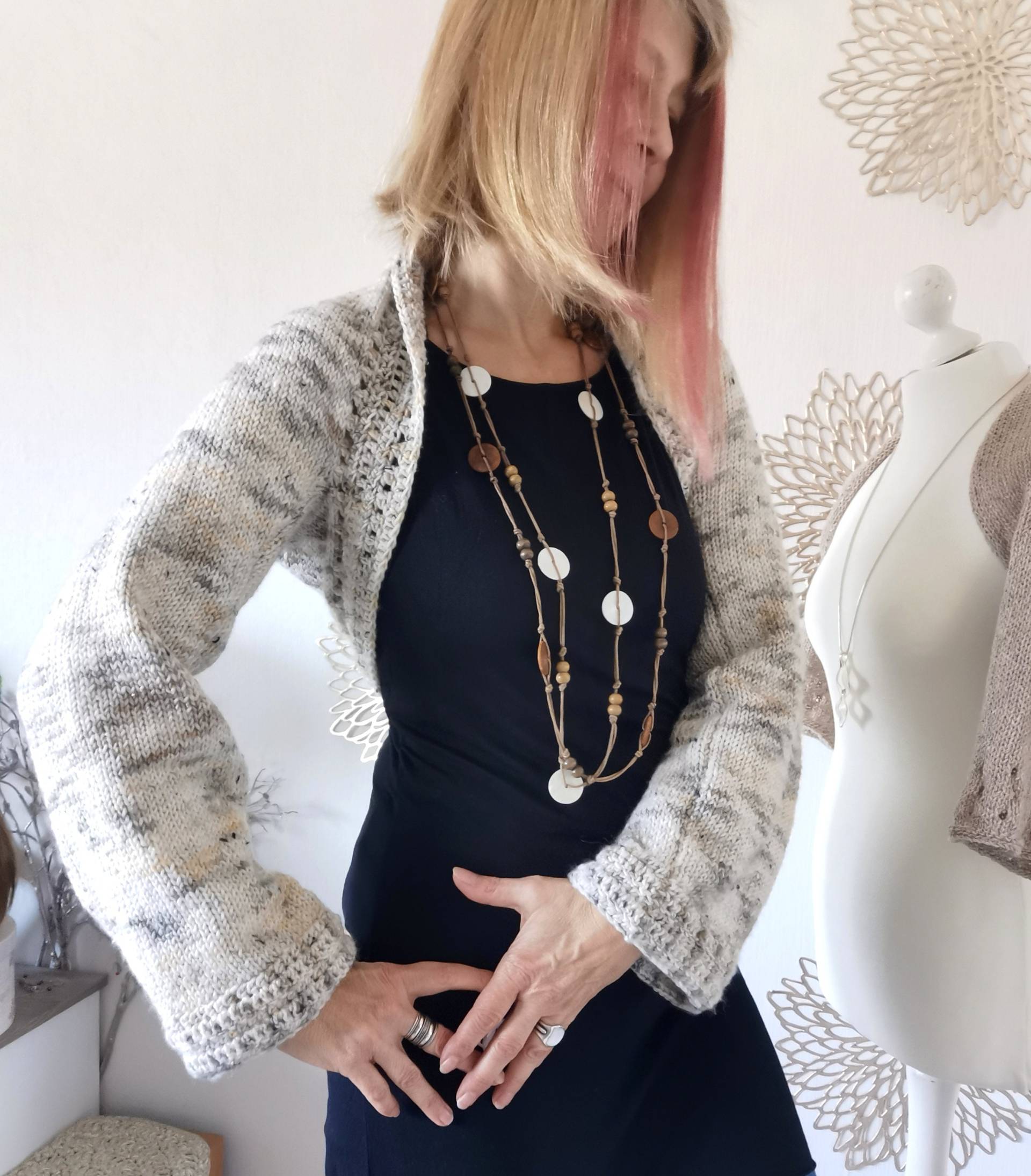 Seelenwärmer Gestrickt, Langarm Shrug Beige Meliert, Damen Bolero, Chunky Schulterwärmer, Ärmelschal Aus Weicher Wolle von RosnicDesign