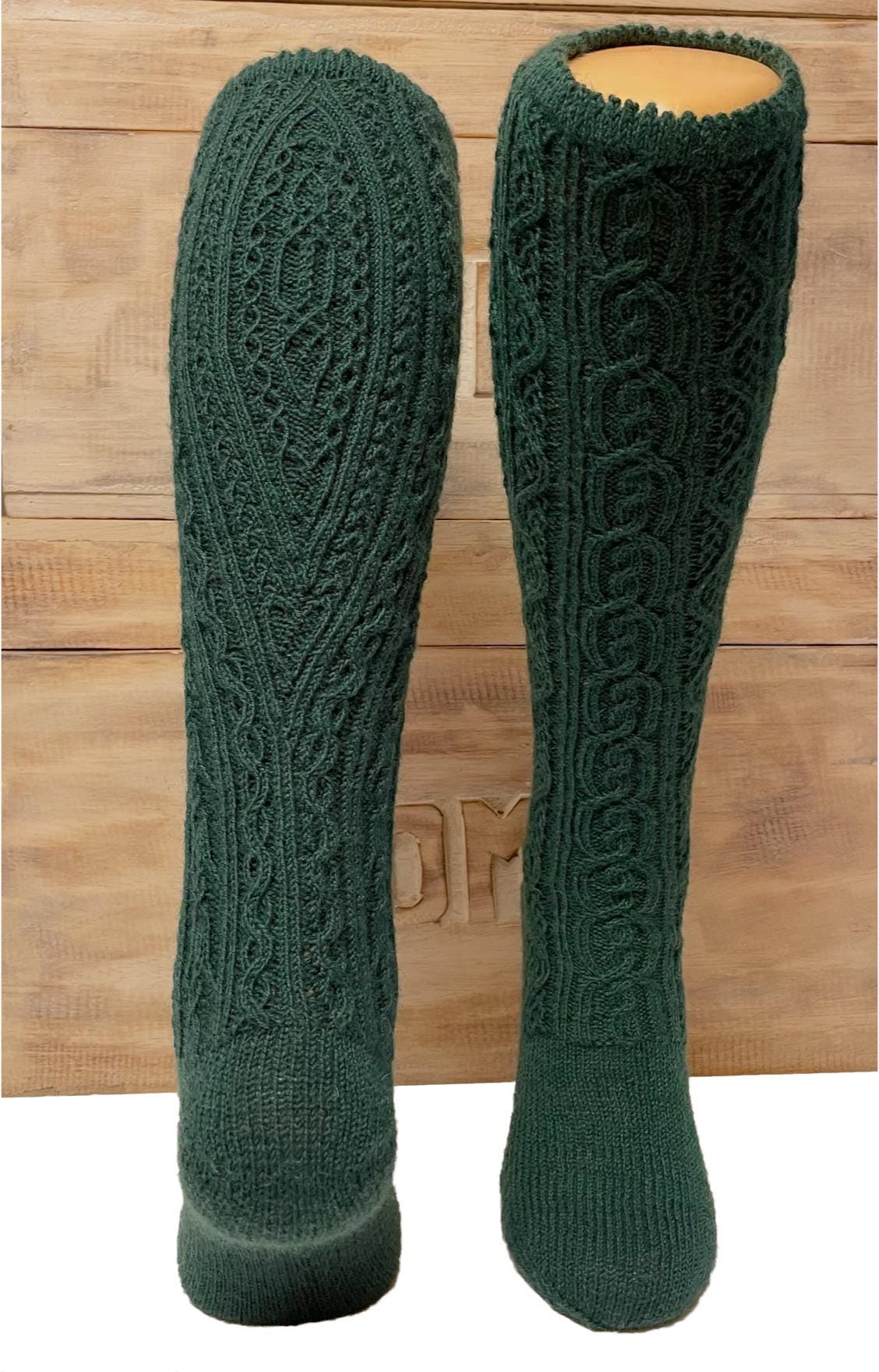 Handgestrickte Trachtenstutzen, Trachtenstrümpfe, Kniestrümpfe Gr. 42 - 43 Handgestrickte Trachtenstutzen, Trachtenstrümpfe, Kniestrümpfe Gr. 42 - 43 von RoswithaBliem