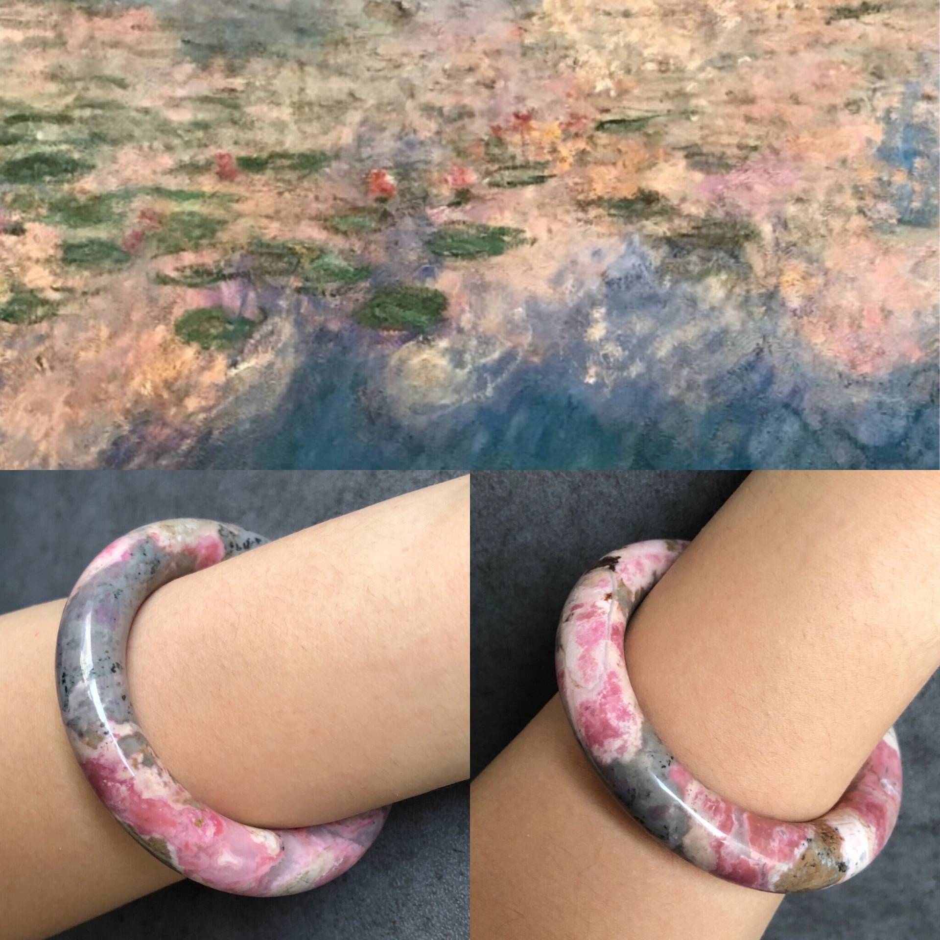 56.5mm Hochwertiger Natürlicher Rhodonit Armreif| Seerosen | Impressionismus Monet Gemälde Porzellan Blau Und Floating Flower von RosyBangleStory