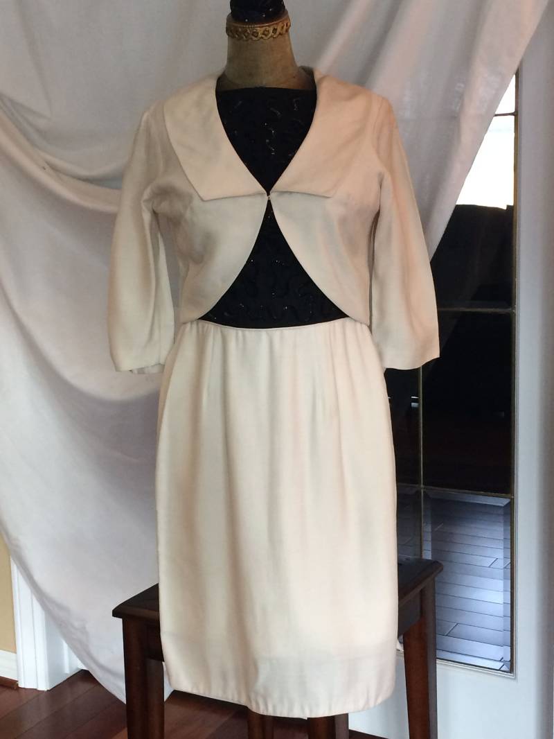 Vintage Zweiteiler Eleganter Abendanzug Vintage Zweiteiler Eleganter Abendanzug von RosysClosetCanada