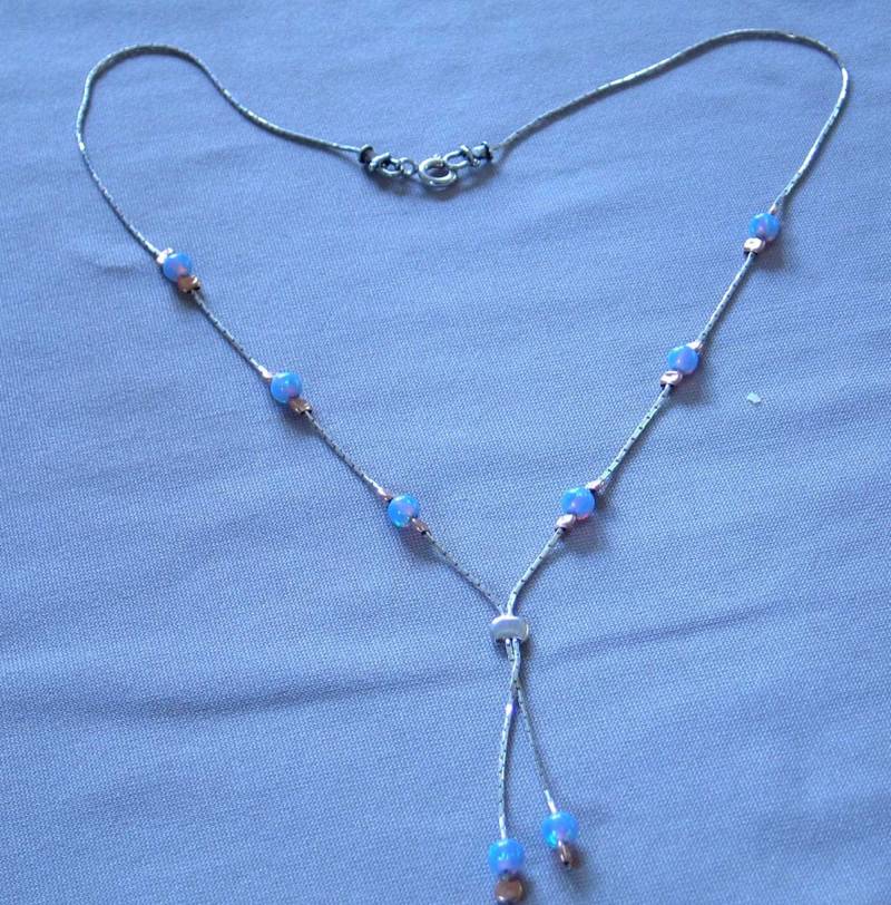 Opal Anhänger Halskette 925 Silber & 14K Gold, Zarter Stein von RosytreasuresFinds