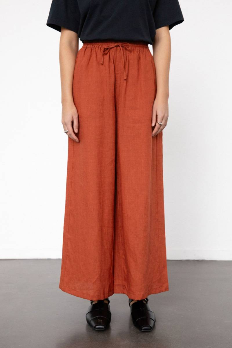 Hose Flared Rot von Rotholz