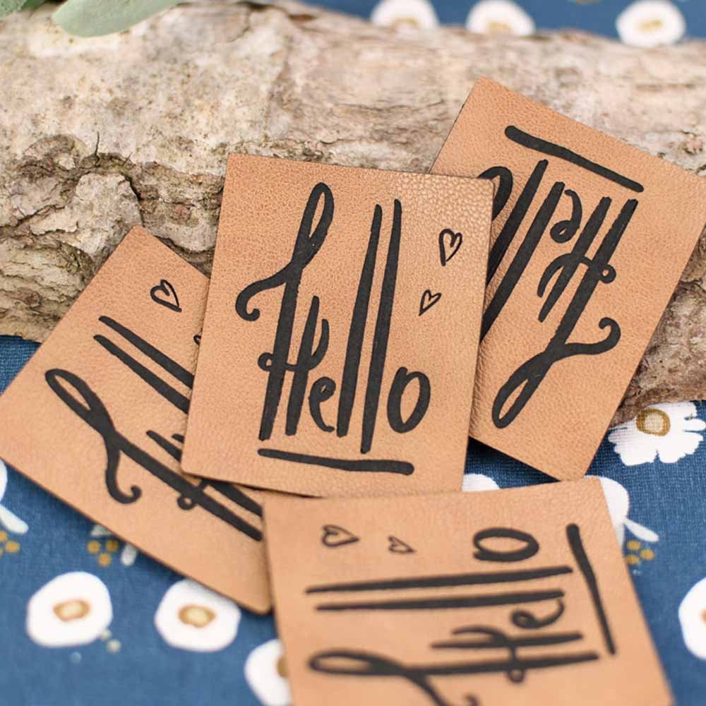 Label Aufnäher Kunstleder Hello Label Aufnäher Kunstleder Hello von Rotkaehlchen