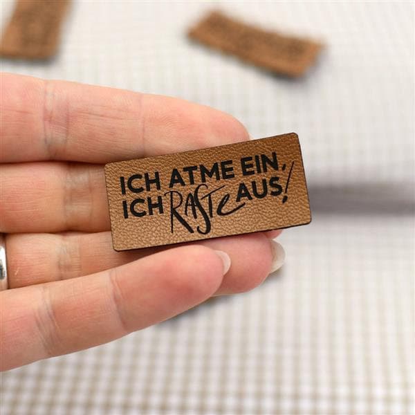 Label Aufnäher Kunstleder Ich Atrme Ein, Ich Raste Aus von Rotkaehlchen
