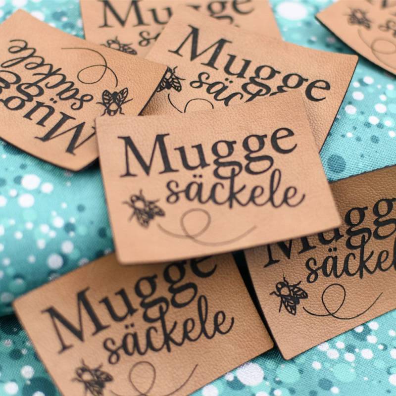 Label Aufnäher Kunstleder Muggesäckele von Rotkaehlchen