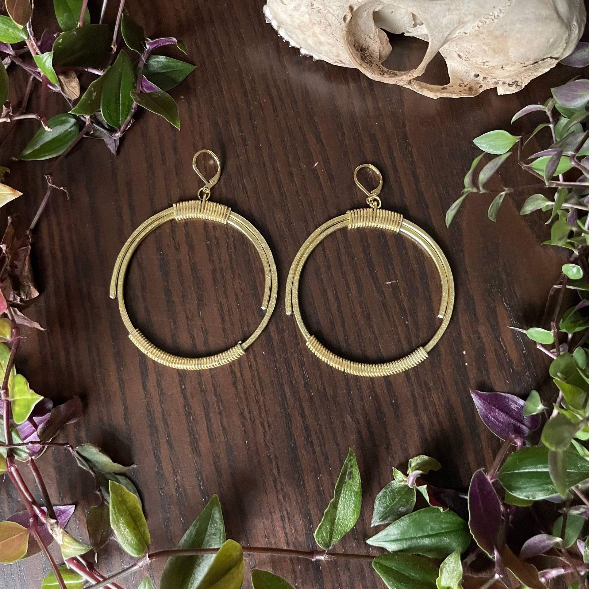 Simple Gold Hoops von RottenDecayJewellery