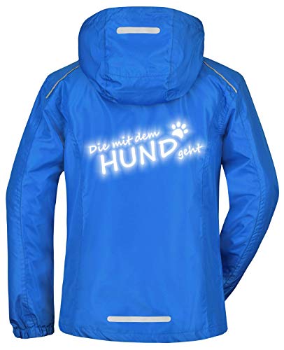 Damen Regenjacke mit reflektierendem Aufdruck Die mit dem Hund geht – Leichte, wasserdichte Outdoorjacke für Hundebesitzerinnen – Ideal bei Regen und Wind Royal XL von Roughtex