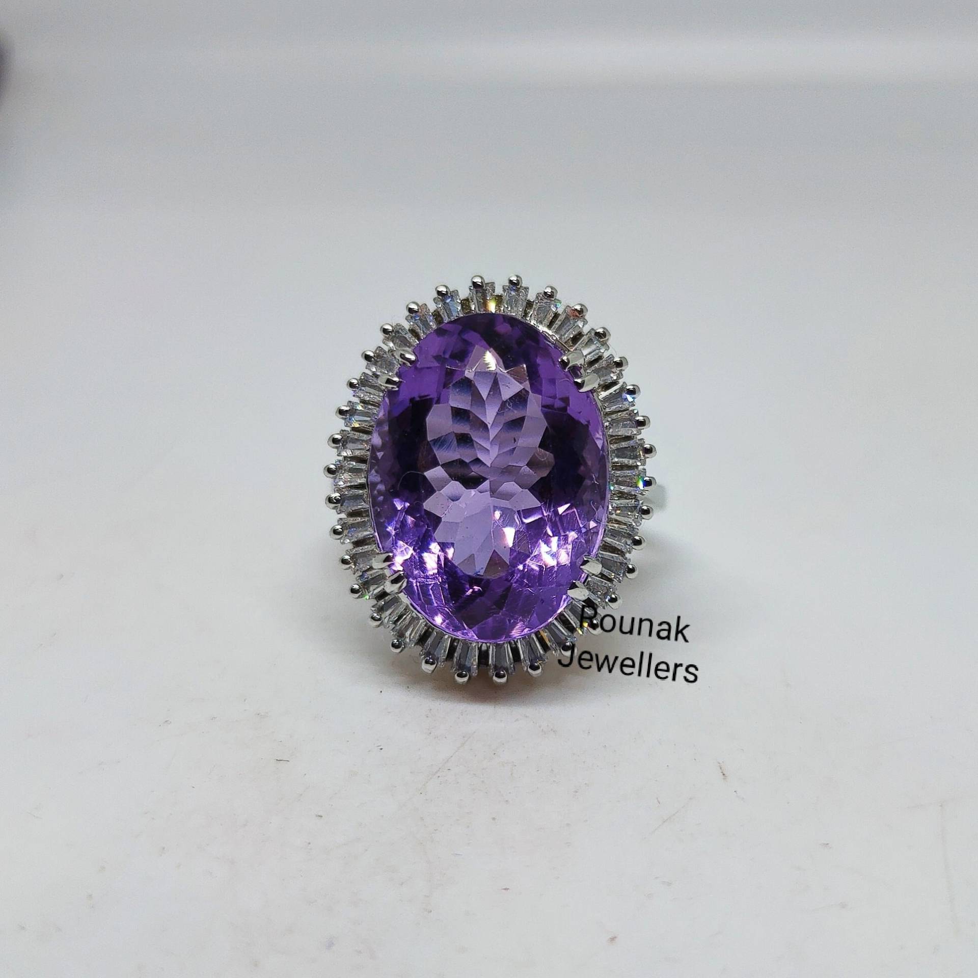 Amethyst Ring, Verlobungsring, Cubic Zirconia Art Deco 11.25Ct Ovalschliff Amethyst, Solitär Frauen Halo Geschenk Ihr von RounakJewellers