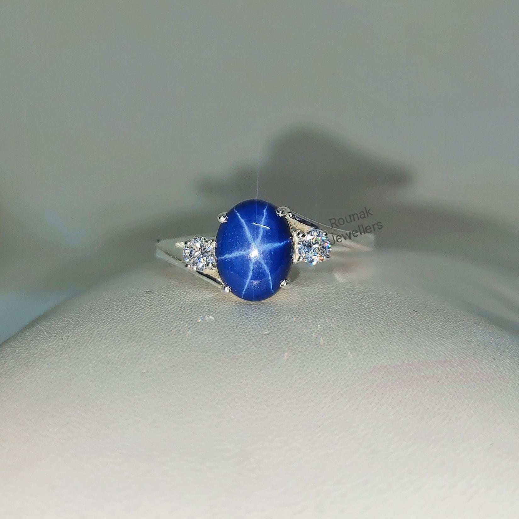 Blauer Stern Saphir Ring, Verlobungsring, 925 Sterling Silber, Lindy Blue Star Versprechen Jubiläumsring, Frauen Geschenk Ring von RounakJewellers