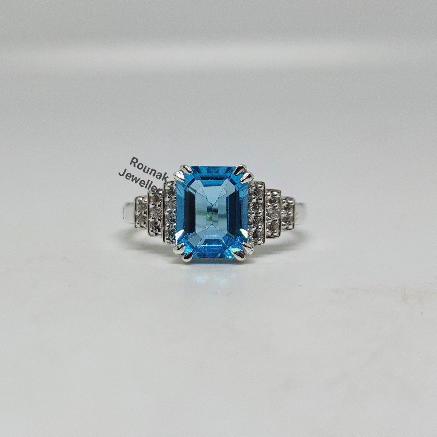 Blauer Topas Ring, Smaragd Blautopas Statement 925 Sterling Silber, Zirkonia Verlobungsring, Geschenk Für Sie von RounakJewellers