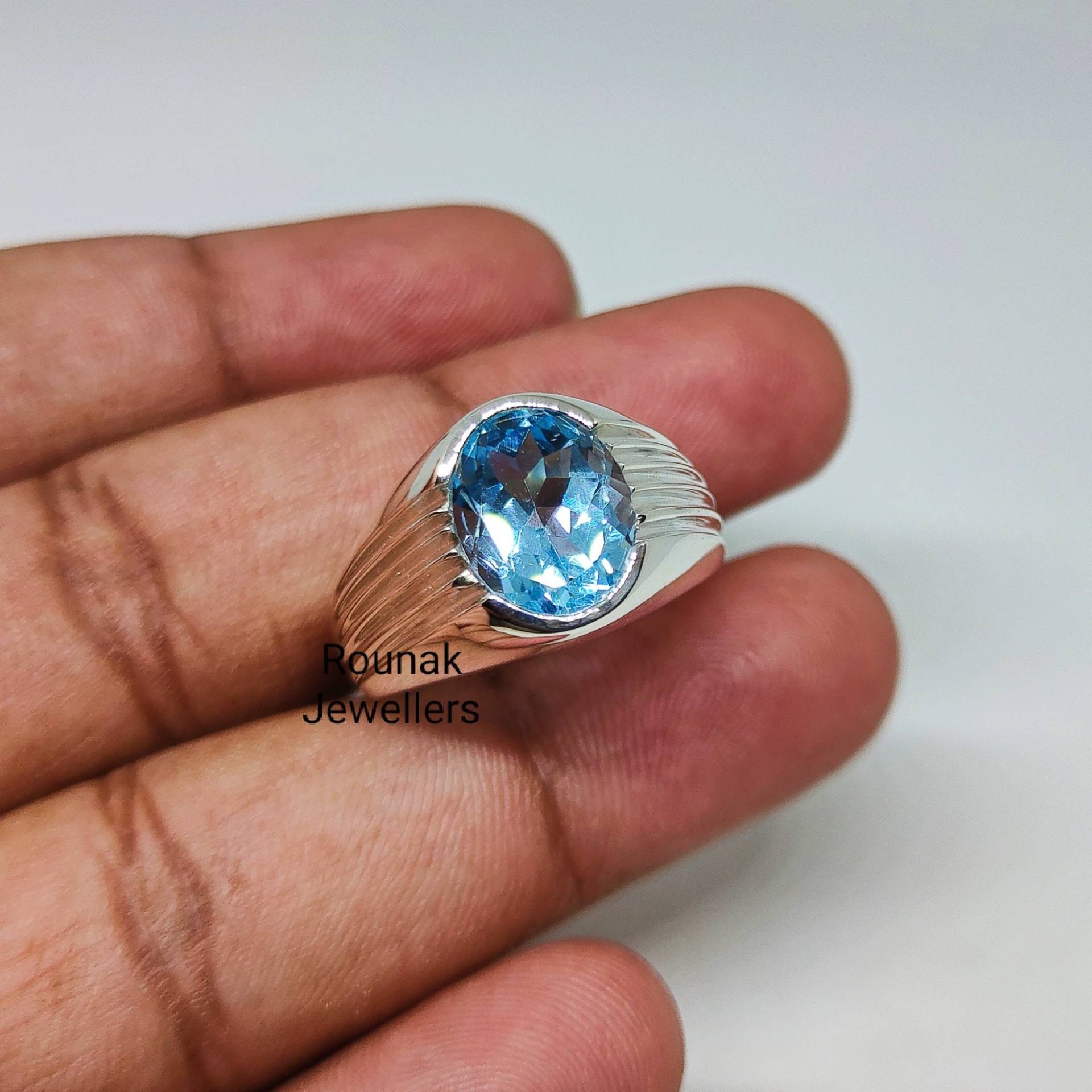 Blauer Topas Ring, Solitär Massiver 925 Sterling Silber Geburtsstein Mans Frauen Natürlicher Edelstein Geschenk Ring von RounakJewellers