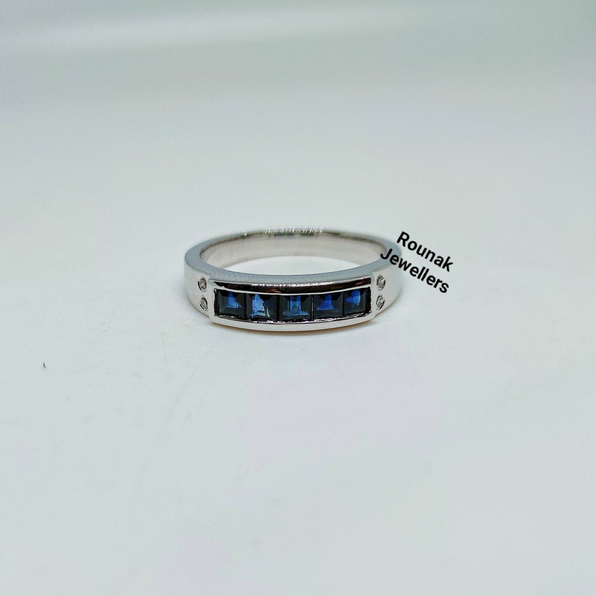 Echter Blauer Saphir Diamant Ring, 925 Silber Handgemachter Geburtsstein Band, Natürlicher Band Ehering, Mädchen Oder Frauen Ring von RounakJewellers