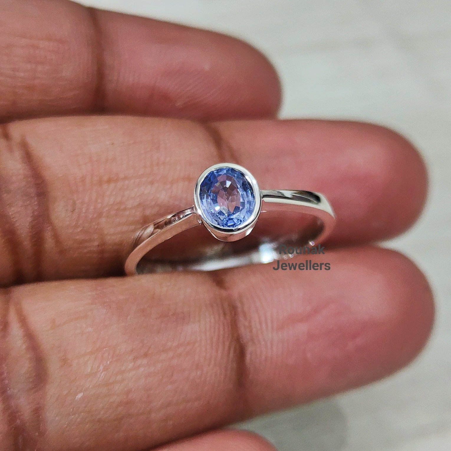 Echter Blauer Saphir Ring Minimalist Natürlicher 925 Sterling Silber Geburtsstein Zierliche Versprechen Frau Geschenk Ring von RounakJewellers