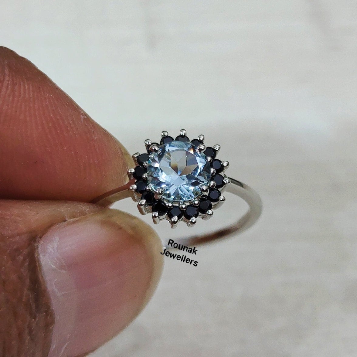 Natürlicher Aquamarin Ring, Stapelbarer 925 Sterling Silber, Edelstein Verlobungsring, Jahrestag Geschenk Ring Für Sie von RounakJewellers