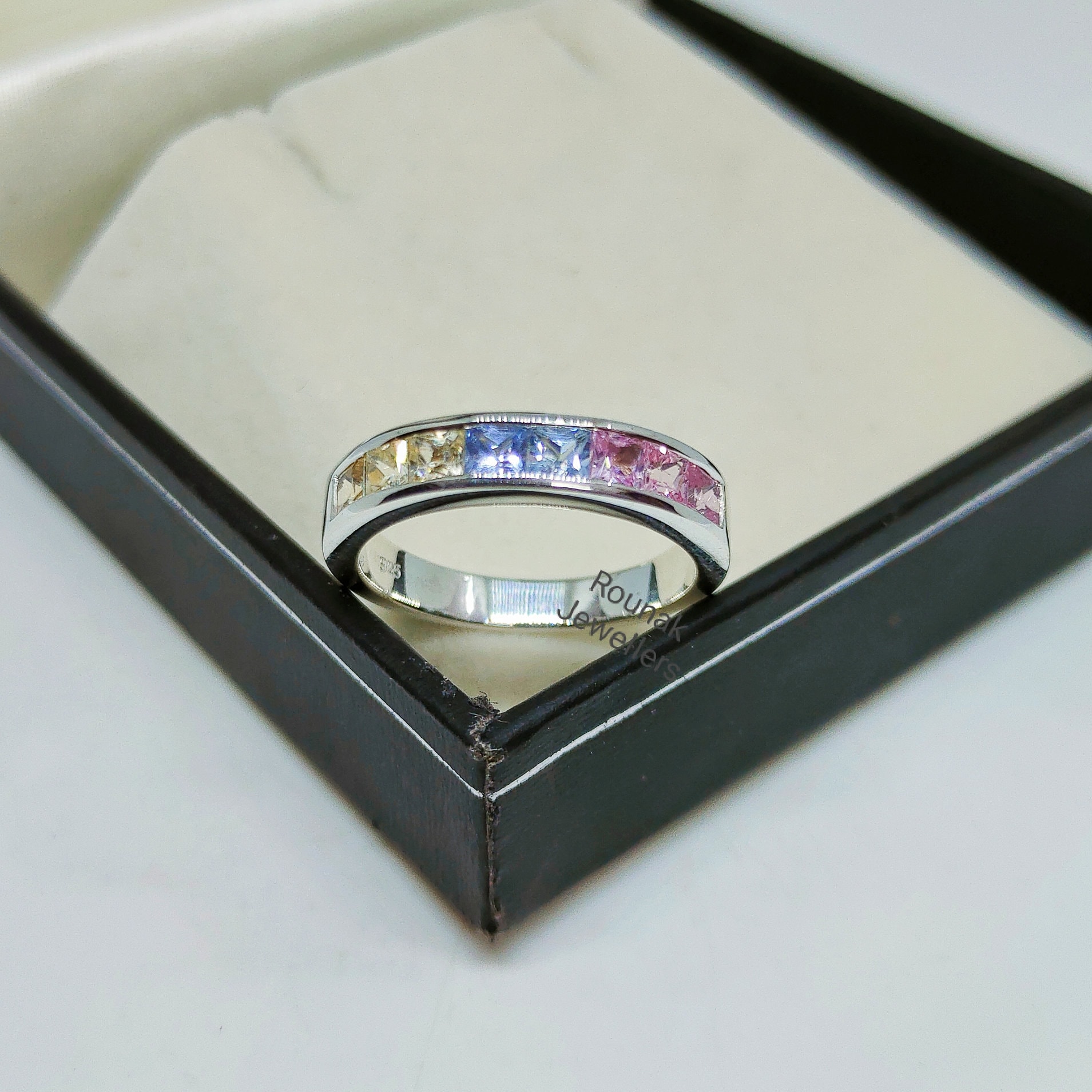 Prinzessin Saphir Band Ring, Multi Ehering, 925 Silber Natürlicher Handgemachter Personalisiertes Geschenk von RounakJewellers