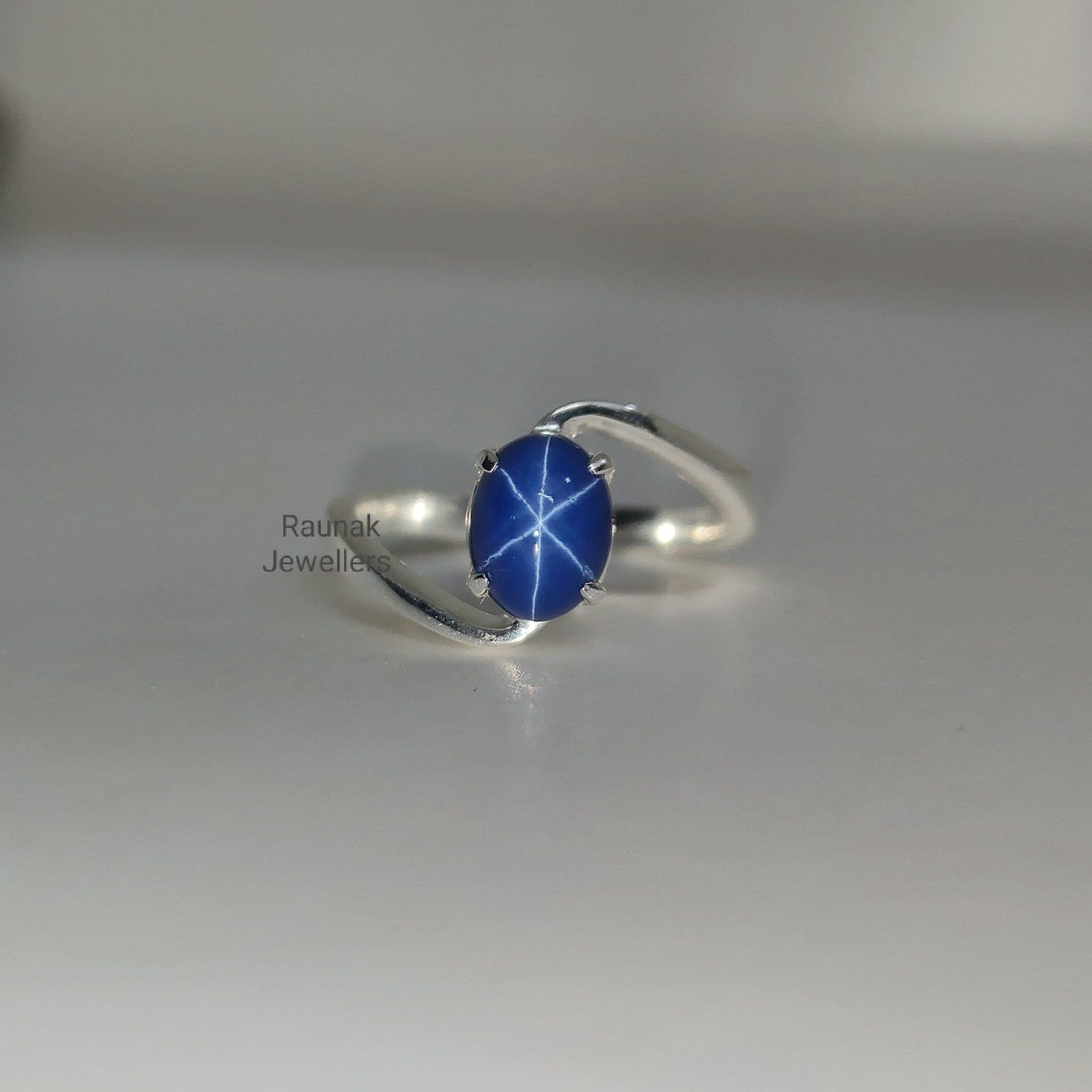 Vintage Stern Blau Saphir Ring, Minimalist 925 Sterling Silber Zierlich Lab Stapelbar Frauen Geschenke von RounakJewellers