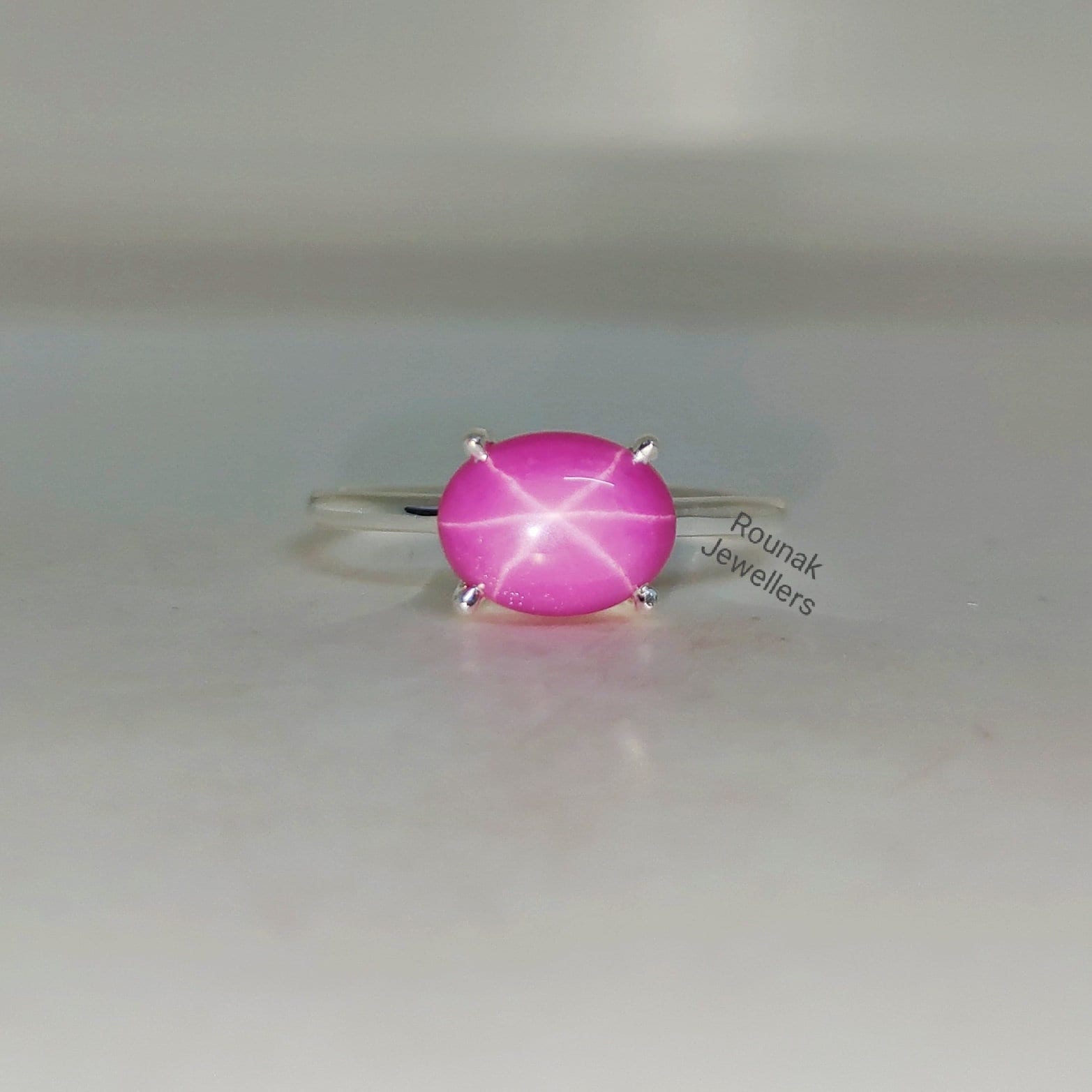 Zierlicher Rosa Stern Saphir Ring, Versprechen Minimalist 925 Sterling Silber, Labradorit Stapelbarer Frauen Geschenk Ring von RounakJewellers
