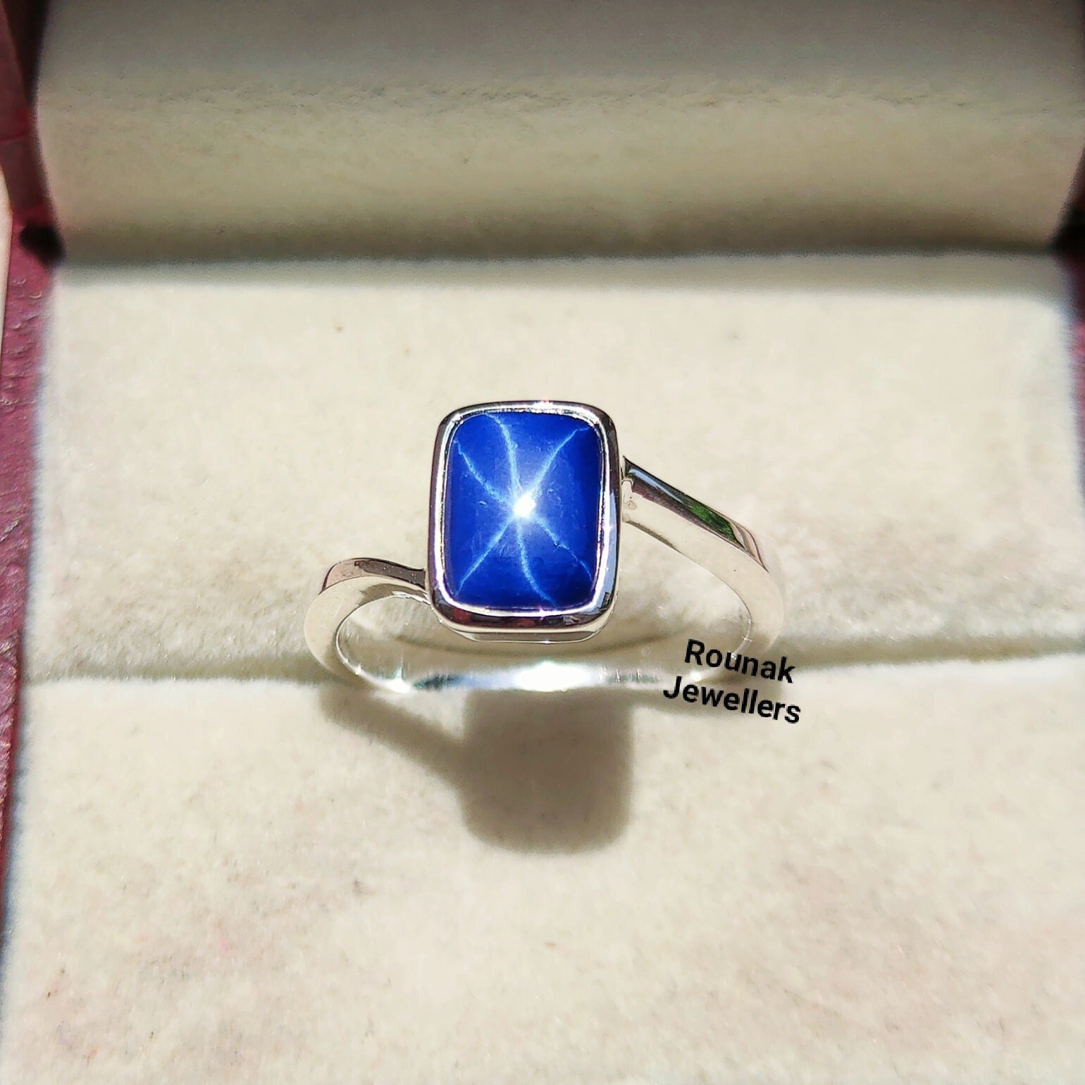 Zierlicher Stern Blauer Saphir Ring, Lindy 925 Sterling Silber, 6 Strahlen Saphir, Stapelbarer Frauen Ring Geschenk Her von RounakJewellers