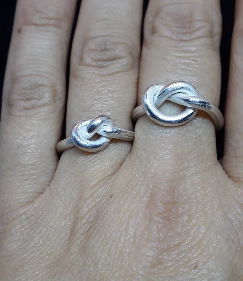 Geknotete Eheringe von RovacchiGioielli