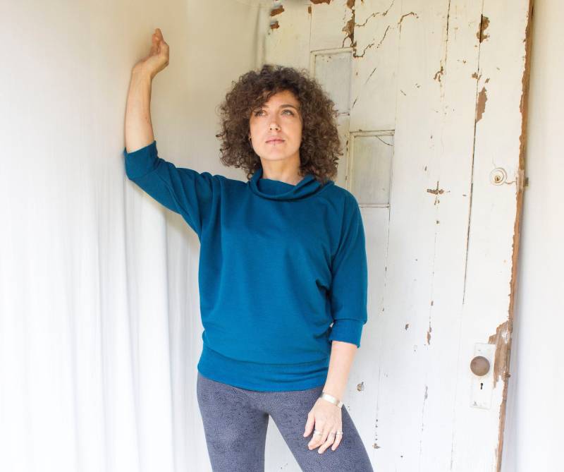 Meeshka Bio-Fleece Sweatshirt - Tencel + Bio-Baumwollfleece Dolman-Ärmel, Wasserfallausschnitt, Entspannte Passform Made To Order Wählen Sie Farbe von RowanGreyClothing