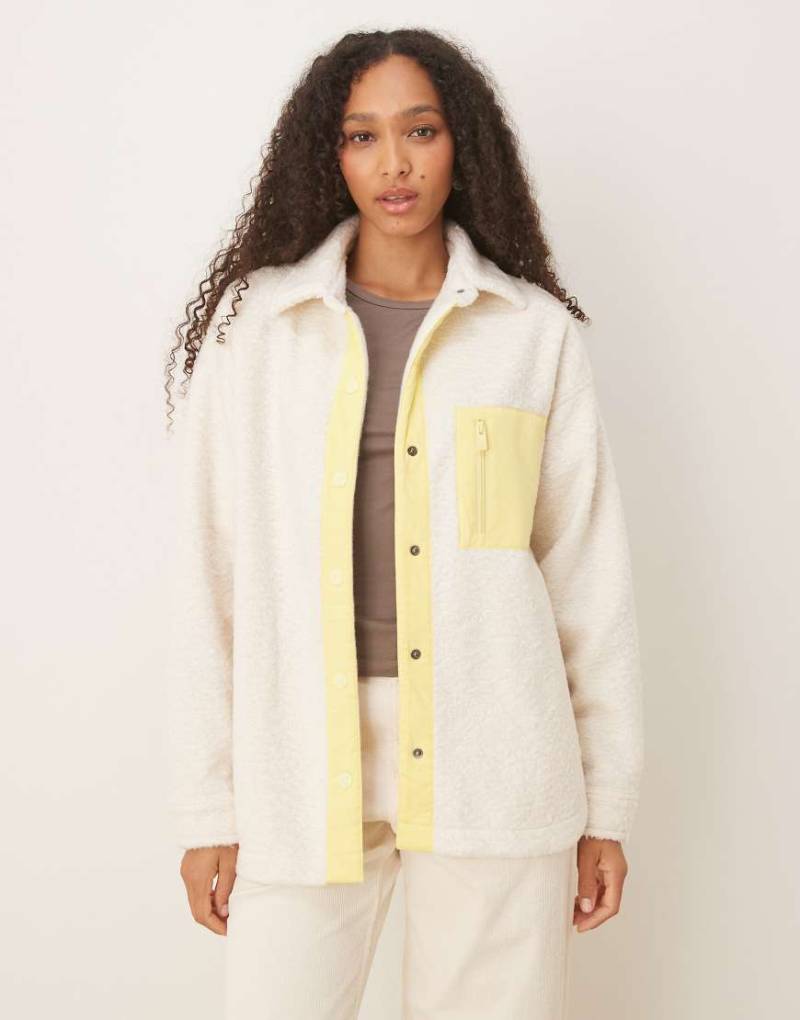 Roxy - Chloe Kim - Fleece-Hemdjacke in der Farbe Whisper White-Weiß von Roxy