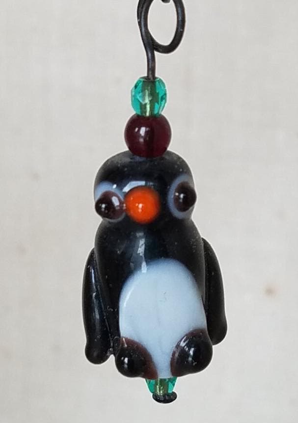 Schwarze Pinguine Lampwork Ohrringe Schwarze Pinguine Lampwork Ohrringe von Roxyswhimseys