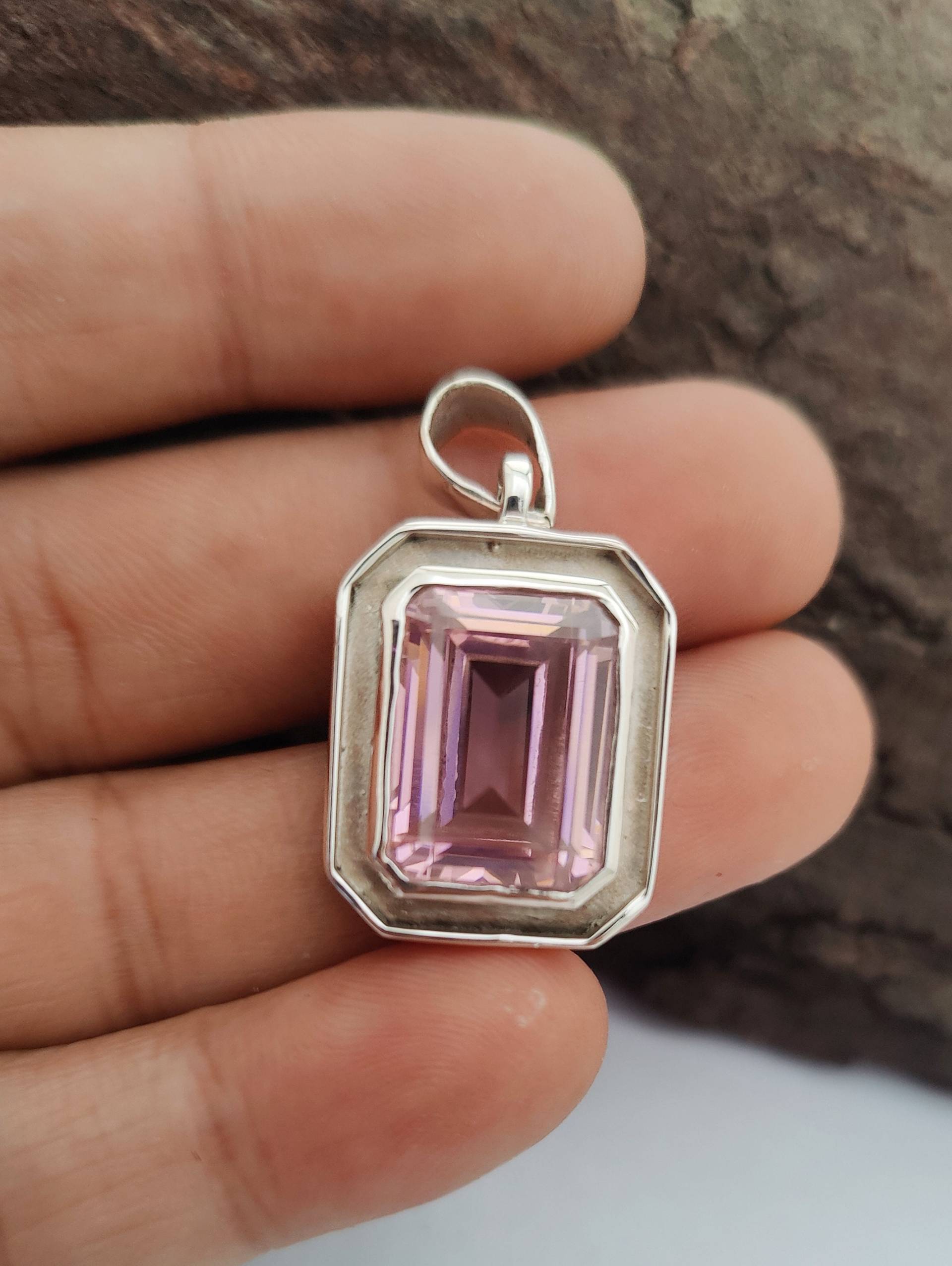 Schöner Kunzit Anhänger, Vergoldeter 925 Silber Rosa Edelstein, Handgemachter Geschenkanhänger von RoyalJewelryHut