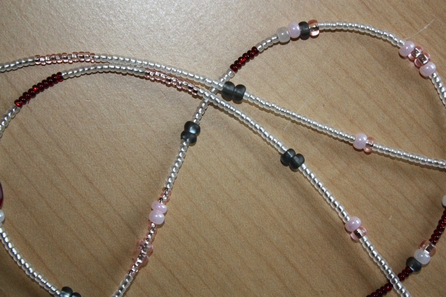 Herz in Ihren Händen - Taille Perlen Rot, Rosa, Weiß, Anthrazit Sterling Silber Verschluss Herz in Ihren Händen - Taille Perlen Rot, Rosa, Weiß, Anthrazit Sterling Silber Verschluss von RoyalWaistbeads