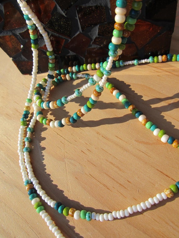 Insel Fieber Waistbeads - Custom Fit Eierschale Weiß/Beige-Double Mit Blau-Grün, Blaugrün, Hell Grün, Türkis Glanz Insel Fieber Waistbeads - Custom Fit Eierschale Weiß/Beige-Double Mit Blau-Grün, Blaugrün, Hell Grün, Türkis Glanz von RoyalWaistbeads