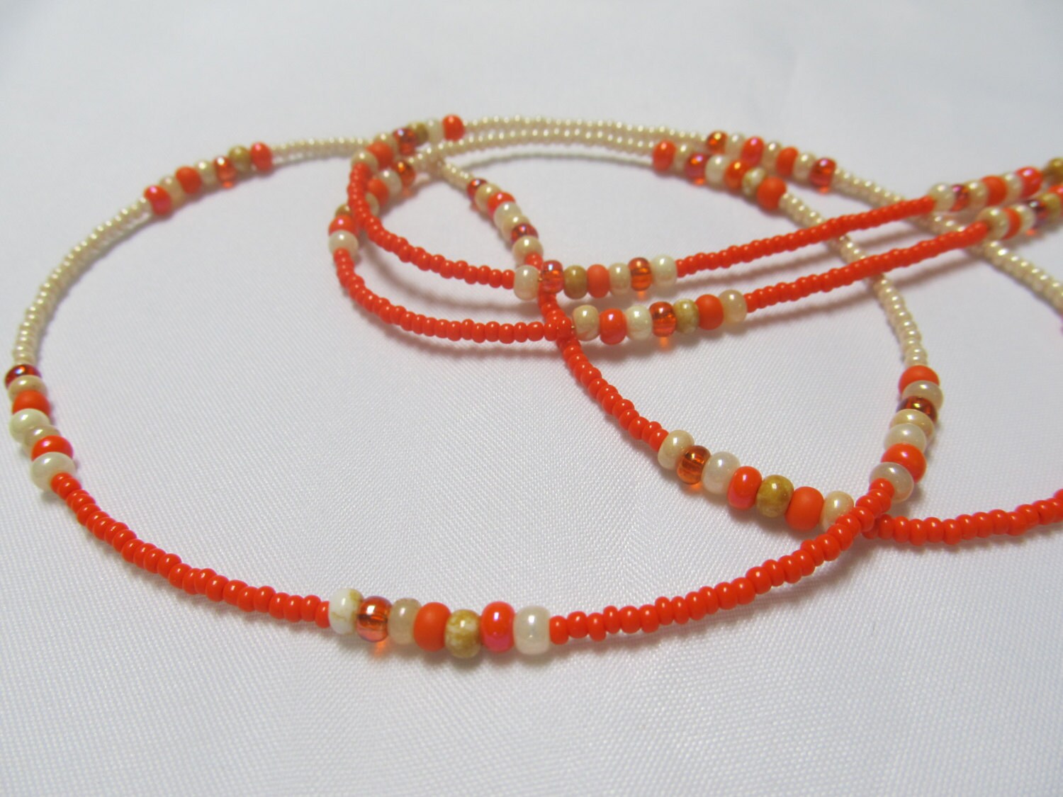 Orange Creamsicle - Und Eierschale Waistbeads Auf High Quality Sicke Draht, Sterling Silber Verschluss Orange Creamsicle - Und Eierschale Waistbeads Auf High Quality Sicke Draht, Sterling Silber Verschluss von RoyalWaistbeads