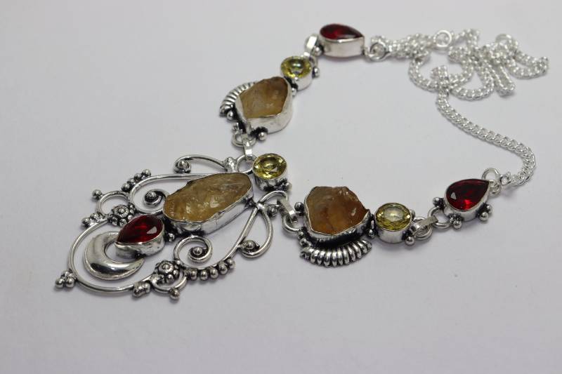 Natürliches Rohes Citrin Und Facettiertes Stein Handgemachtes Versilbertes Armband von Roynsilverarts