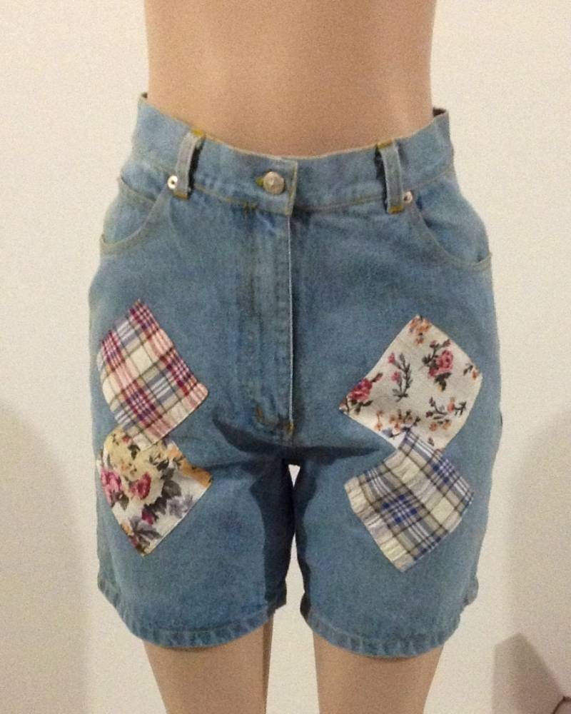 Caroline Blues Von Colours Denim Short With Pacth A Work Front von RozzCloset