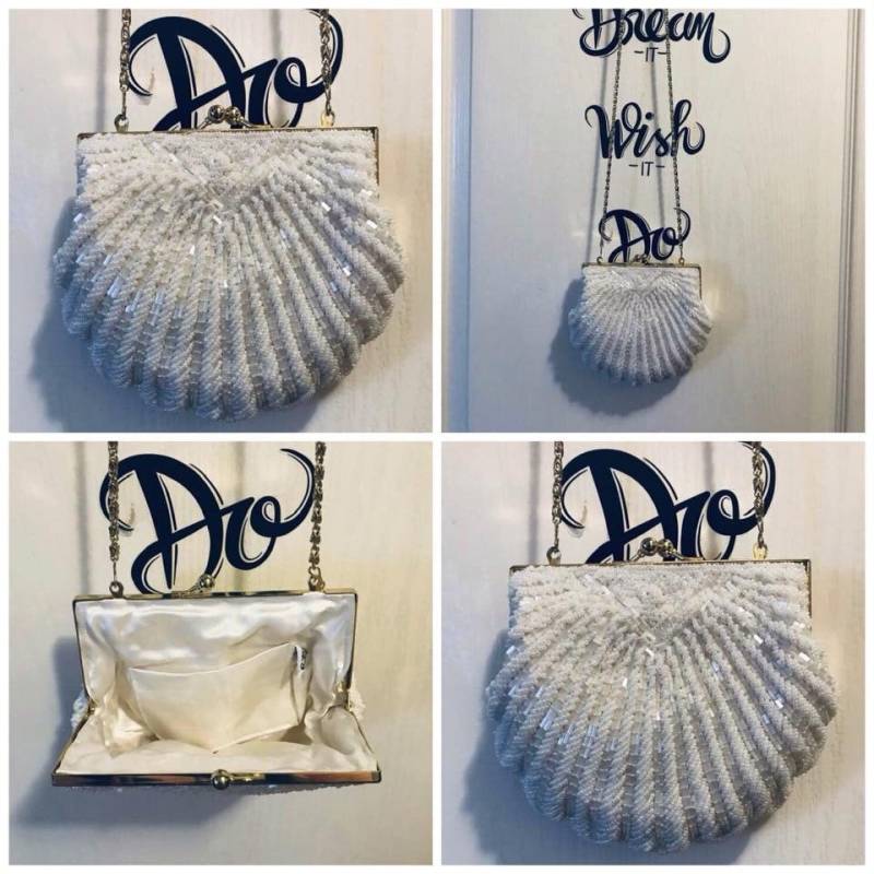 Regale Lange Kette Perlen Abendtasche von RozzCloset