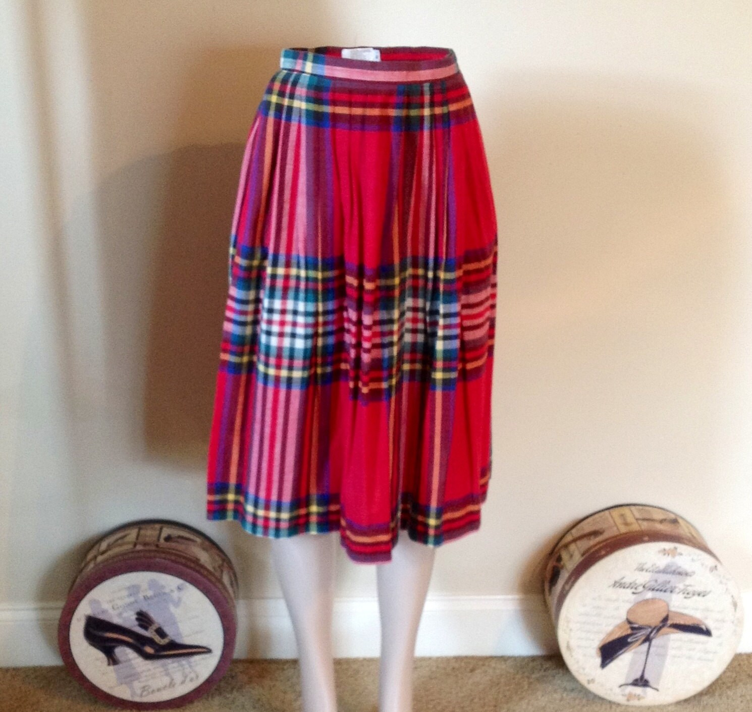 Rot Karierte Rock Rot Karierte Rock von RozzCloset