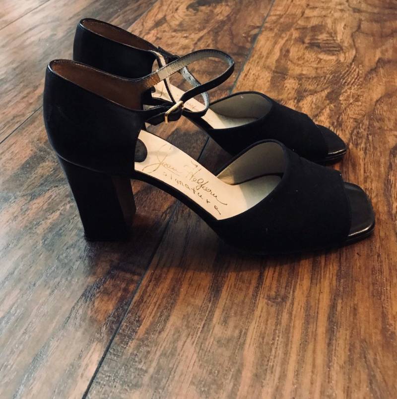 Schwarze Jeau Helfeeru Schuhe Schwarze Jeau Helfeeru Schuhe von RozzCloset