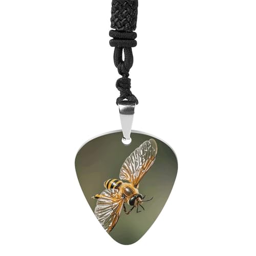 Rrtsmsgh Bee Flying Guitar Pick Necklace for Men & Women, Titanium Steel Guitar Plektrum Pendant Music Lover Gift for Guitarists, Musicians, Rock Fans Rrtsmsgh Bee Flying Guitar Pick Necklace for Men & Women, Titanium Steel Guitar Plektrum Pendant Music Lover Gift for Guitarists, Musicians, Rock Fans von Rrtsmsgh