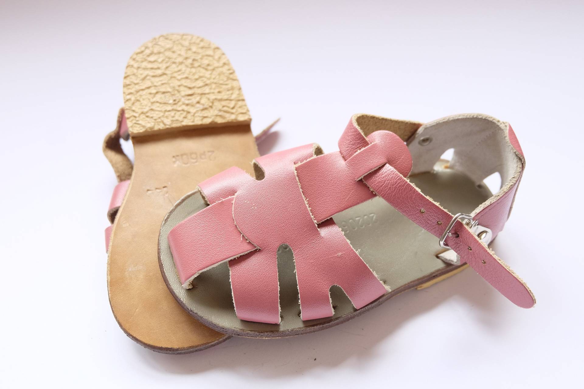 Kinder Ledersandalen Baby Sommerschuhe Kleinkind Mädchen Rosa Schuhe Flacher Schuh Retro Kinderoutfit Leder Sandale Kleinkindschuhe 1980Er Jahre von RuBinVintage