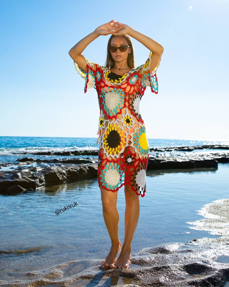 Grandma Square Crochet Festival Boho Kleid, Handgestrickt Unterhalb Des Knies Rainbow Beach Cover Up, Tunika Hippie Sommerkleid von RuKnRuK